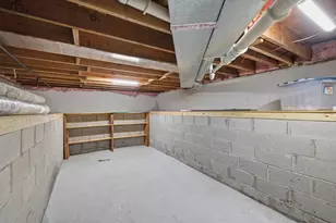 704 Mulberry Dr, West Bend, WI 53090 - Photo 25
