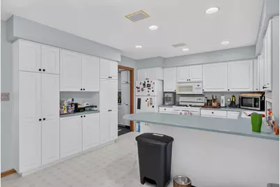4418  Hunters Glen Dr, Sheboygan, WI 53083 - Photo 7