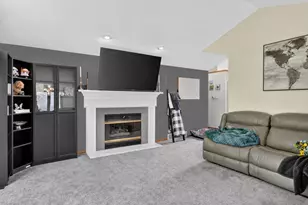 4418 Hunters Glen Dr, Sheboygan, WI 53083 - Photo 3