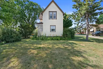 1111 W Oakwood Rd, Oak Creek, WI 53154 - Photo 37