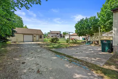 1111 W Oakwood Rd, Oak Creek, WI 53154 - Photo 35