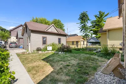 2827 N 51st St, Milwaukee, WI 53210 - Photo 25