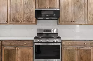 5723 65th St, Kenosha, WI 53142 - Photo 11
