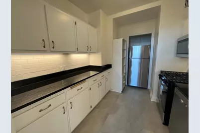 925 E Wells St #625, Milwaukee, WI 53202 - Photo 11