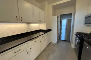 925 E Wells St, Milwaukee, WI 53202 - Photo 11