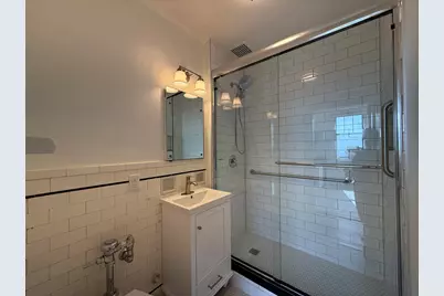 925 E Wells St #625, Milwaukee, WI 53202 - Photo 17