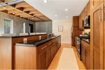 2019 N Commerce St, Milwaukee, WI 53212 - Photo 7