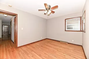 3746 S 92nd St, Milwaukee, WI 53228 - Photo 13