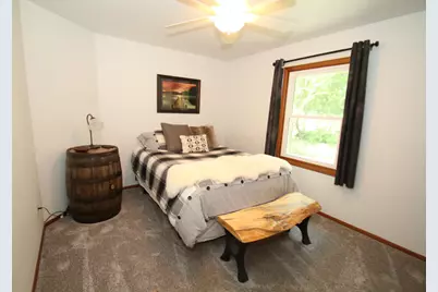 1400 S Ridgeway Rd, New Berlin, WI 53146 - Photo 23