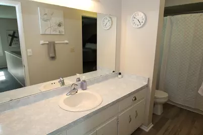1400 S Ridgeway Rd, New Berlin, WI 53146 - Photo 25