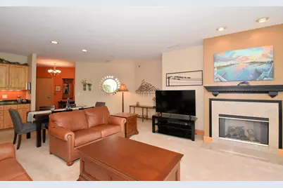 N74W13737  Appleton Ave #316, Menomonee Falls, WI 53051 - Photo 5