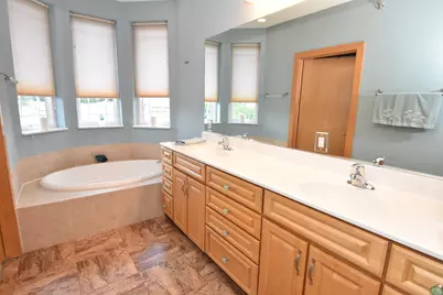 N74W13737  Appleton Ave #316, Menomonee Falls, WI 53051 - Photo 25