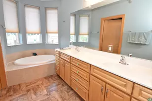N74W13737 Appleton Ave, Menomonee Falls, WI 53051 - Photo 25