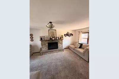 2970 S 99th St, West Allis, WI 53227 - Photo 7