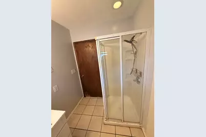 2970 S 99th St, West Allis, WI 53227 - Photo 9