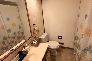 2970 S 99th St, West Allis, WI 53227 - Photo 11