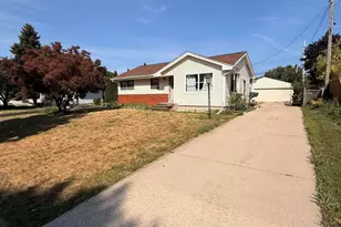 2970 S 99th St, West Allis, WI 53227 - Photo 25