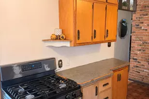 2970 S 99th St, West Allis, WI 53227 - Photo 5