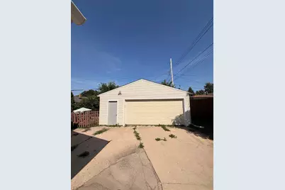 2970 S 99th St, West Allis, WI 53227 - Photo 19