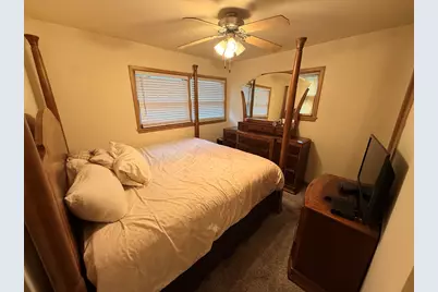 2970 S 99th St, West Allis, WI 53227 - Photo 11