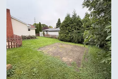 2970 S 99th St, West Allis, WI 53227 - Photo 21