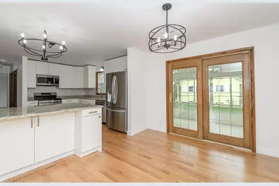 21300  Astolat Dr, Brookfield, WI 53045 - Photo 11