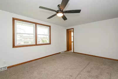 21300  Astolat Dr, Brookfield, WI 53045 - Photo 31