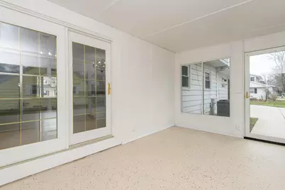 21300  Astolat Dr, Brookfield, WI 53045 - Photo 17