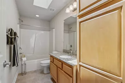 749  Prestwick Ct, Oconomowoc, WI 53066 - Photo 23