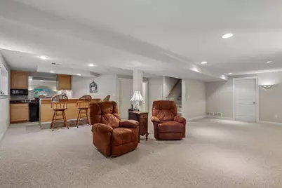 749  Prestwick Ct, Oconomowoc, WI 53066 - Photo 29