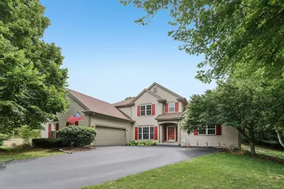 749  Prestwick Ct, Oconomowoc, WI 53066 - Photo 1