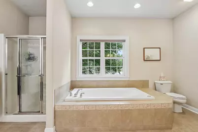 749  Prestwick Ct, Oconomowoc, WI 53066 - Photo 17