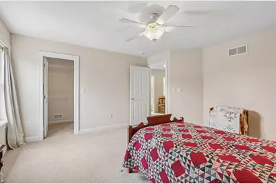 749  Prestwick Ct, Oconomowoc, WI 53066 - Photo 25