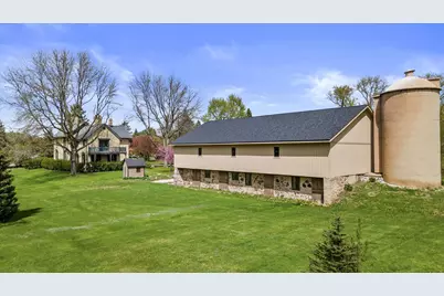 N72W13449  Good Hope Rd, Menomonee Falls, WI 53051 - Photo 45