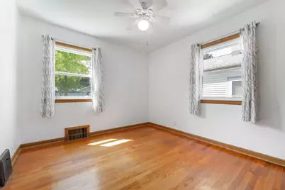3609 N 78th St, Milwaukee, WI 53222 - Photo 13