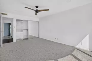 2525 S Shore Dr, Milwaukee, WI 53207 - Photo 17