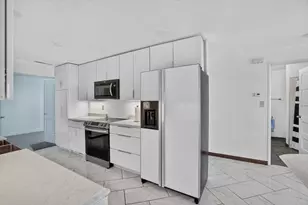 2525 S Shore Dr, Milwaukee, WI 53207 - Photo 11