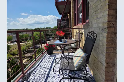 215 W Maple St #307, Milwaukee, WI 53204 - Photo 33