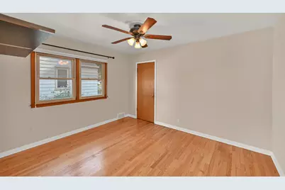 3279 S Adams Ave, Milwaukee, WI 53207 - Photo 13