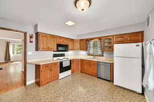 3279 S Adams Ave, Milwaukee, WI 53207 - Photo 11