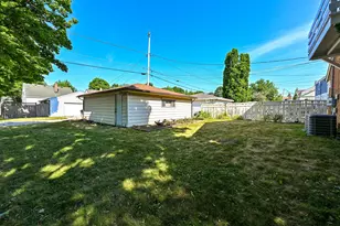 3279 S Adams Ave, Milwaukee, WI 53207 - Photo 35