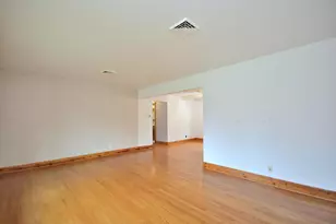 W164N5080 Lone Oak Ln, Menomonee Falls, WI 53051 - Photo 7