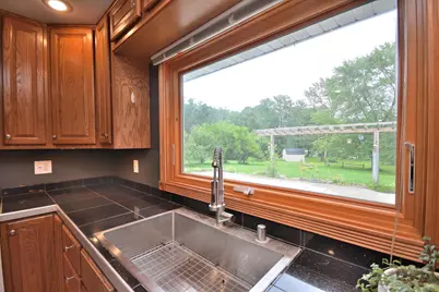 W164N5080  Lone Oak Ln, Menomonee Falls, WI 53051 - Photo 15