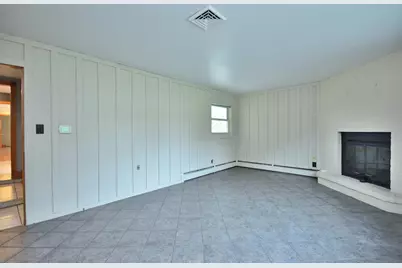 W164N5080  Lone Oak Ln, Menomonee Falls, WI 53051 - Photo 17