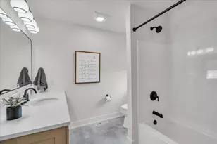 6255 S Linnie Lac Pl, New Berlin, WI 53146 - Photo 21