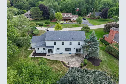 15200  Briaridge Ct, Elm Grove, WI 53122 - Photo 3