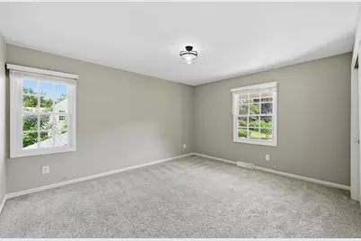 15200  Briaridge Ct, Elm Grove, WI 53122 - Photo 33