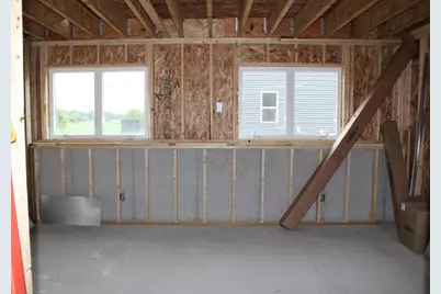 937  Drumlin Dr, Kewaskum, WI 53040 - Photo 5