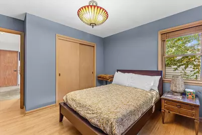 11825 W Elmhurst Pkwy, Wauwatosa, WI 53226 - Photo 17
