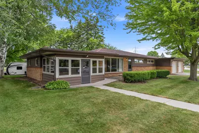 107  Edmaro St, Fredonia, WI 53021 - Photo 3